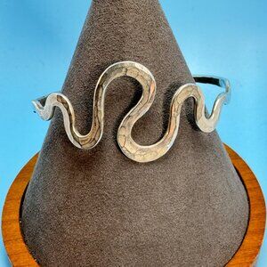 VTG Solid Sterling Silver 925 Wave Design Cuff Bracelet Size 2.5'' Diameter